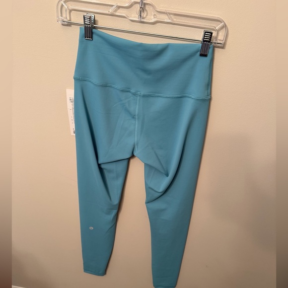 NWT Lululemon Wunder Train HR 28” Inseam In Washed Blue - Picture 2 of 2